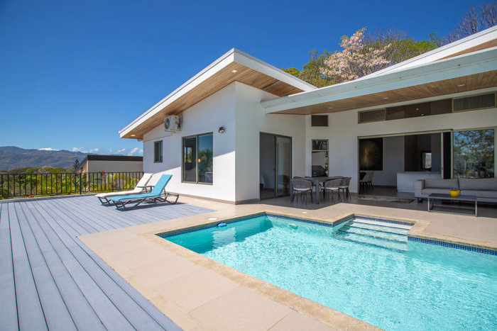 Modern Mountain View Home With Pool For Sale In Atenas Costa Rica in Concepción, Atenas, Alajuela — $489,000