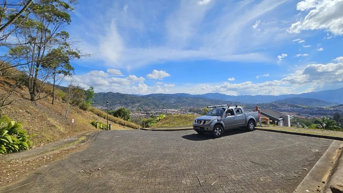 Venta de Terrenos en Condominio Colinas de Monte Alegre  (La Ceiba) in San Juan, La Unión, Cartago — $361,161 - Photo 2 of 11