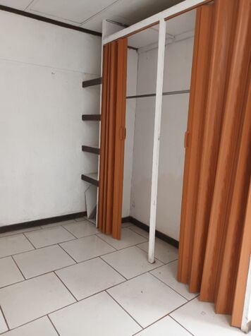 PROPIEDAD CON CASA Y APARTAMENTO EN SAN JOSÉ.  en Hospital, San José — ₡ 90 000 000