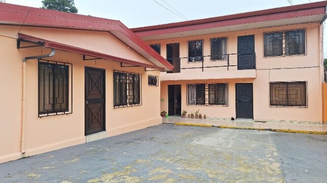 Edificio de cinco apartamentos en San Rafael, Montes De Oca, San José — $270,000