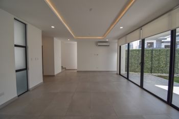Casa Esquinera de 3 habitaciones en Santa Ana en Santa Ana, San José — $3,200 - Foto 4 de 40