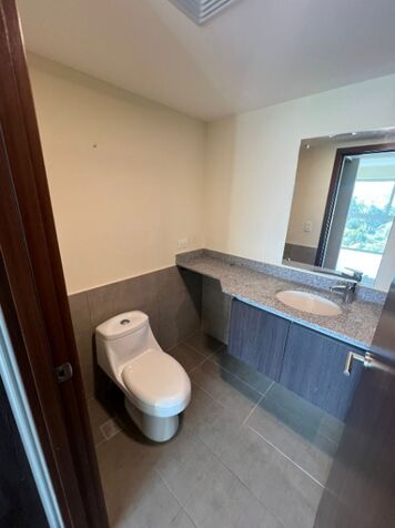 Apartamentos Torre Los Yoses en venta - Nuevos  en San Pedro, Montes De Oca, San José — $225,000