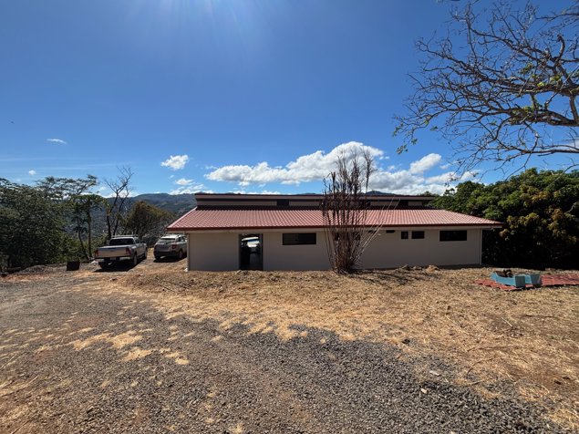 Casa de estilo único y casa de huéspedes en residencial de Atenas in Atenas, Alajuela — $469,000 - Photo 3 of 37