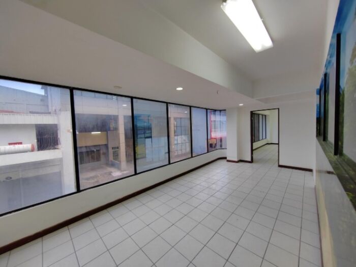 Se vende edificio en Carmen San José 25-504 en Carmen, San José — $1,850,000