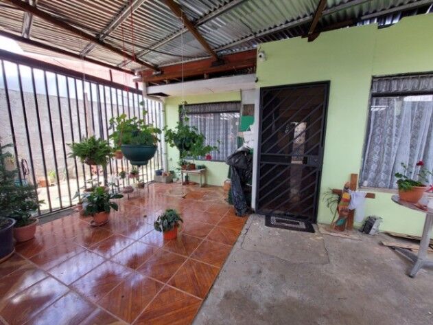 Venta de Casa + 3 Aptos en Vasquéz de Coronado, San José. RAH 25-781 en Patalillo, Vázquez de Coronado, San José — ₡ 85 000 000