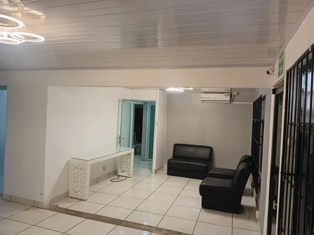 Clínica Médica en Venta sobre Boulevard Rohrmoser en Pavas, San José — $550,000 - Foto 3 de 16