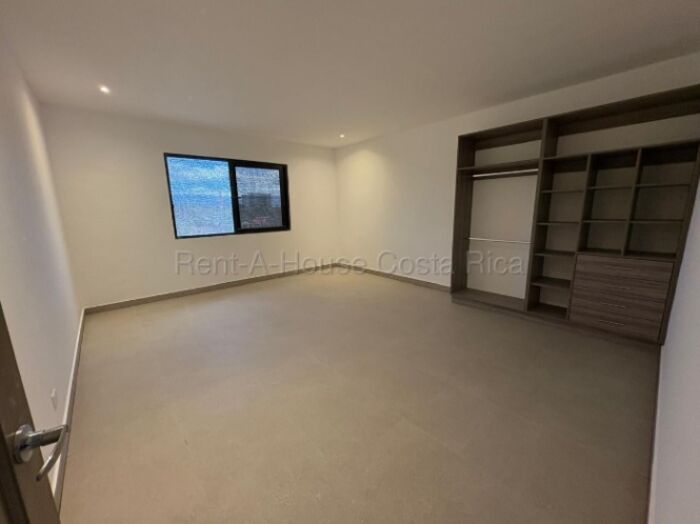 Apartamento nuevo de 1 habitación con amenidades en Escazú #26-1239 GS in San Rafael, Escazú, San José — $1,300