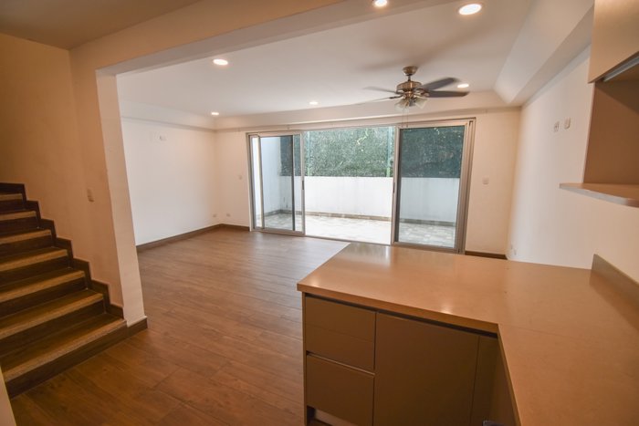 Condominio de 3 Habitaciones en Escazú in San Rafael, Escazú, San José — $1,800 - Photo 2 of 30
