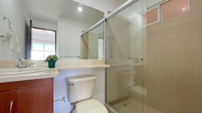 Alquiler Apartamento Escazu 26-1176 in San Rafael, Escazú, San José — $1,400 - Photo 2 of 12