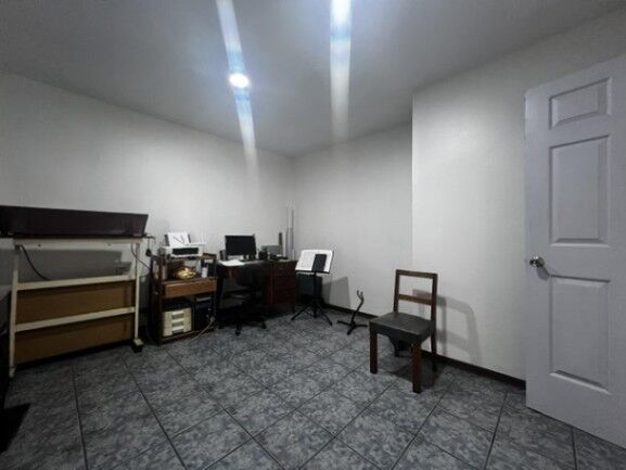 Venta de bella casa en Sto Domingo Heredia/25-282 en San Vicente, Santo Domingo, Heredia — ₡ 99 000 000