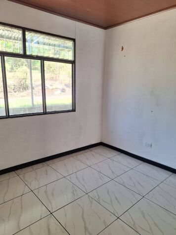 CASA VENTA EN ESCOBAL ATENAS 2 CUARTOS en Escobal, Atenas, Alajuela — ₡ 35 000 000