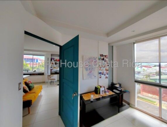 SE VENDE APARTAMENTO EN Bo. GONZALEZ LAHMANN in Catedral, San José — $182,000