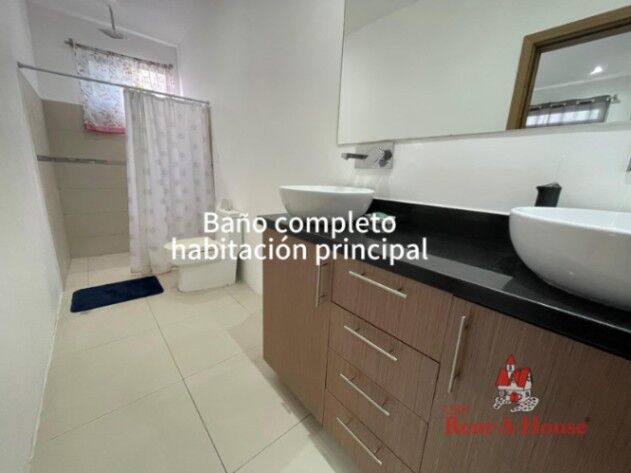 Venta de hermoso apartamento ubicado en Sta Ana piedades 26-406 in Piedades, Santa Ana, San José — $120,000