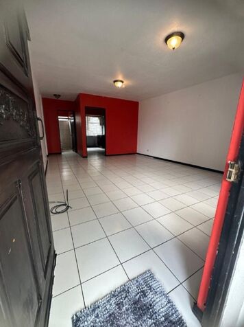 Se vende apartamento en Hospital San José 25-727 in Hospital, San José — $98,500
