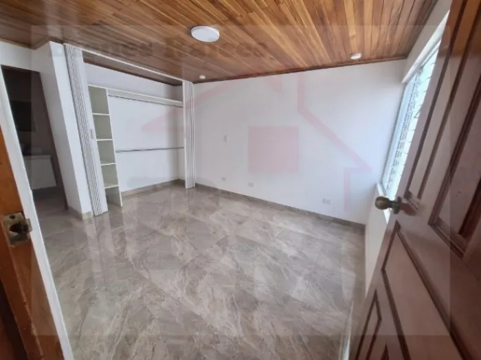 Se Vende Amplia y Hermosa CASA en Mercedes Norte de Heredia en Mercedes, Heredia — $315,000 - Foto 2 de 29
