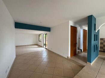 Casa Duplex, 3 habitaciones, 3 baños, a escasos metros de Lincoln Plaza, Moravia en San Vicente, Moravia, San José — $130,000 - Foto 4 de 23