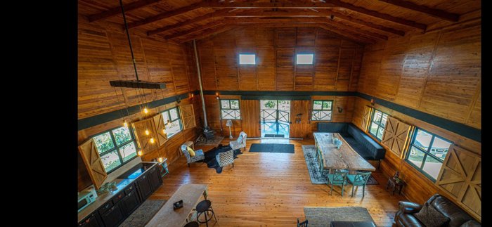 Casa Coyotes: Obra de Arte Sostenible y Retiro de Bosque Nuboso en Cartago en San Isidro, El Guarco, Cartago — $250,000