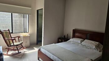SE VENDE HERMOSA CASA EN UNA EXCELENTE UBICACIÓN EN LINDORA, POZOS DE SANATA ANA. in Pozos, Santa Ana, San José — $198,000 - Photo 5 of 10