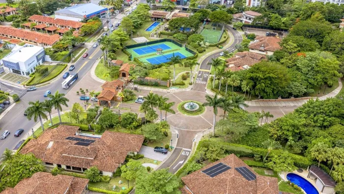 Se vende apartamento de lujo en condominio de lujo.san José.escazu en Escazú, San José — $1,625,000 - Foto 3 de 29