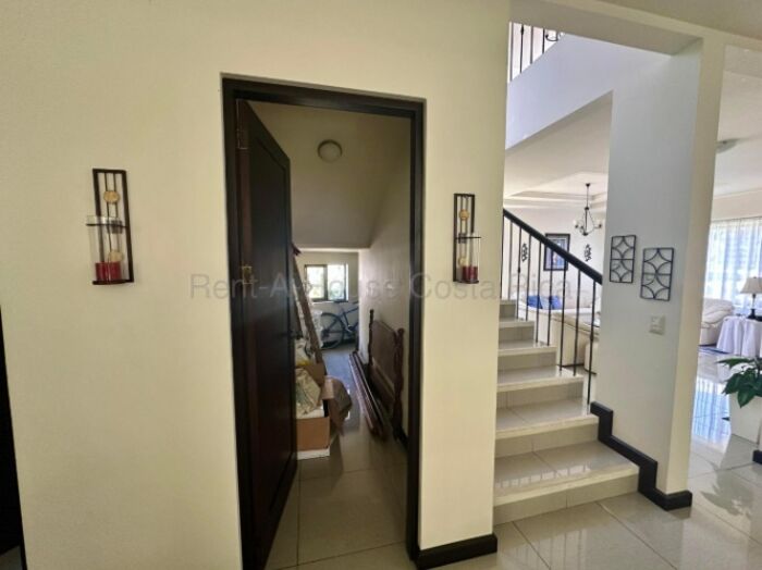Se vende casa en Curridabat San José 26-1884 in Granadilla, Curridabat, San José — $568,000