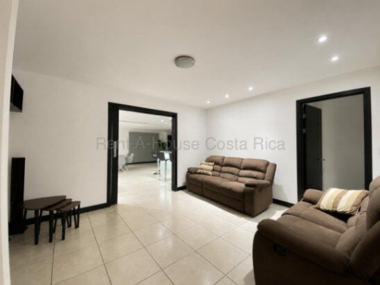 Venta de Apartamento en Río Oro-Santa Ana.  en Salitral, Santa Ana, San José — $345,000