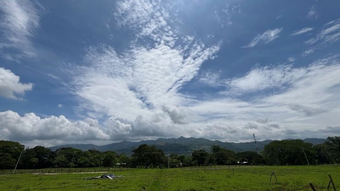 Lote commercial/residencial de 2000m2 y 5000m2 en $110,000 en Balsilla en Atenas, Alajuela — $68,500