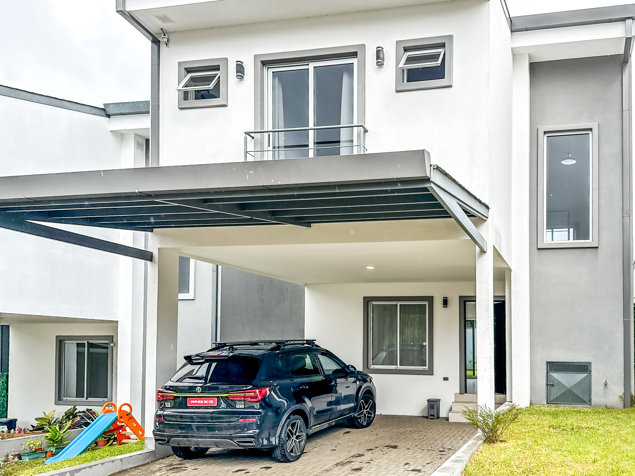 Se Alquila Moderna Casa de 2 Habitaciones en el Condominio Acacia en La Ceiba, Orotina, Alajuela — ₡ 680 000