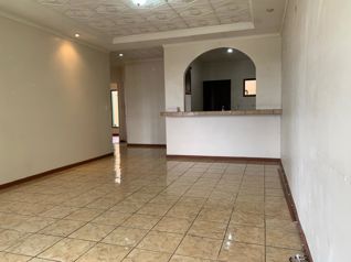 Se vende casa en Residecial Lisboa, Alajuela in Alajuela — 63 000 000 ₡ - Photo 2 of 9