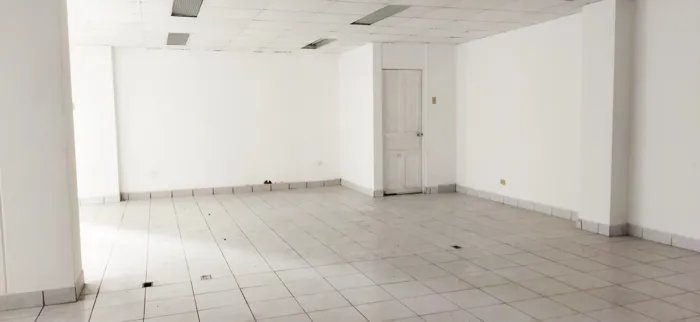 Edificio en Venta en Moravia, Financiamiento Propio - 5PJG9790644 en San Vicente, Moravia, San José — $1,300,000 - Foto 2 de 86