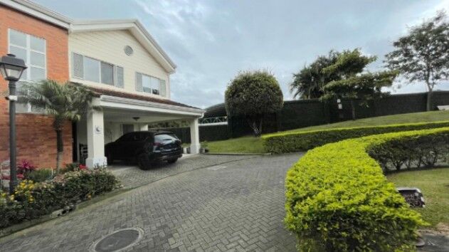 Venta de Casa en San Antonio de Escazú. RAH 26-370 en San Antonio, Escazú, San José — $267,721