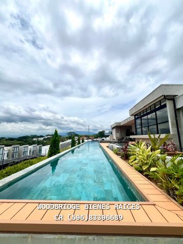 Casa en venta en Escazú Guachipelin $320.000 / en condominio in Escazú, San José — $320,000