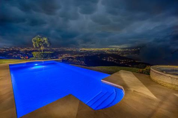 Casa con las MEJORES vistas de Atenas! in Atenas, Alajuela — $1,300,000 - Photo 2 of 44