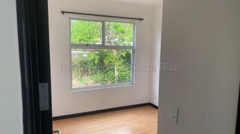 Venta de Apartamento en Curridabat-Granadilla. RAH 26-1809 in Granadilla, Curridabat, San José — $174,000 - Photo 4 of 10