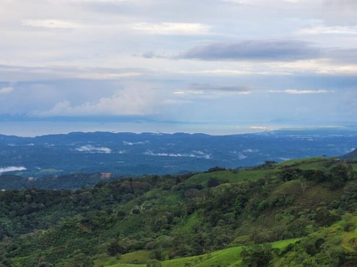 Venta de Casa en Atenas, Alajuela.  en Jesús, Atenas, Alajuela — $1,300,000