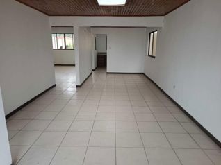 Venta de Casa en Flores-San Joaquín. RAH 27-856 en San Joaquín, Flores, Heredia — $298,000 - Foto 2 de 10