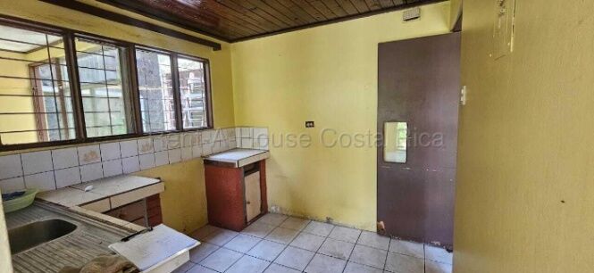 Propiedad en venta para uso comercial en el centro de Paraíso de Cartago #26-1845 GS in Paraíso, Cartago — $140,425