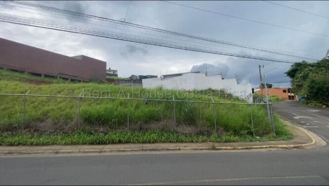 LOTE EN VENTA EN SAN ISIDRO ALAJUELA en San Isidro, Alajuela — $240,000