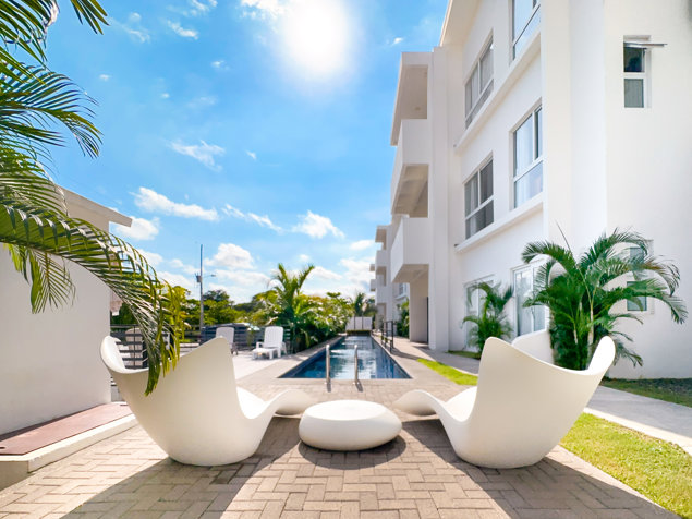 Venta de hermoso apartamento ubicado en Jacó en Jacó, Garabito, Puntarenas — $195,000 - Foto 2 de 14