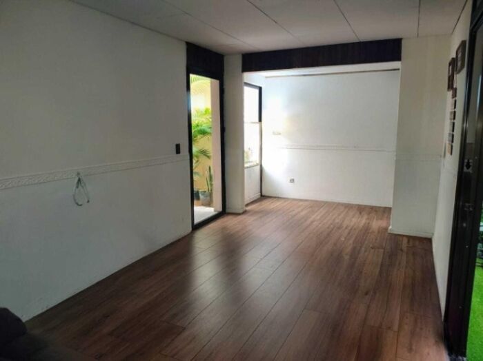 Casa amplia en venta en San Luis de Santo Domingo de Heredia con oficinas y gimnasio #26-1234 GS en Santo Domingo, Heredia — $280,000