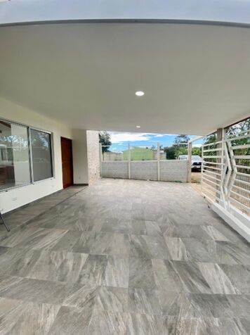 VENDO HERMOSA CASA EN ATENAS.  in Atenas, Alajuela — ₡ 130 000 000