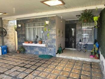 Casa en venta en La Guácima de Alajuela in Guácima, Alajuela — 67 500 000 ₡ - Photo 4 of 11