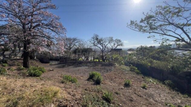 MLS-26-1572 LS VENTA LOTE SAN RAFAEL ESCAZU CONTACTENOS AL # 86127562 in San Rafael, Escazú, San José — $225,000