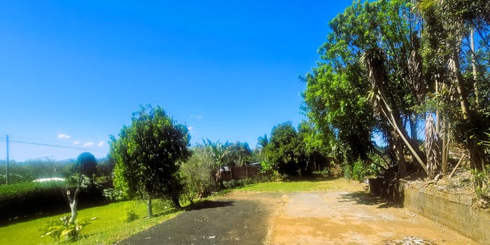 Venta de Casa en Grecia en Amplio Terreno con Jardines in San José, Grecia, Alajuela — ₡ 150 000 000 - Photo 2 of 11