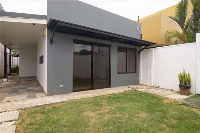 CASA RESIDENCIAL LLANURAS DEL PALMAR, QUEPOS en Quepos, Puntarenas — $250