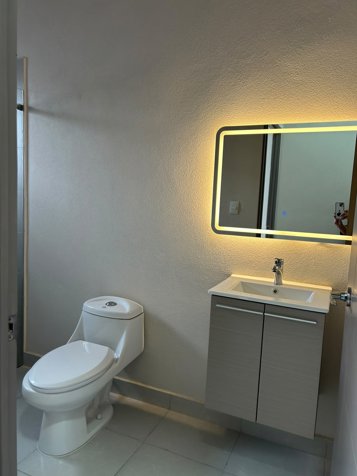 Alquiler de Apartamento en Condominio Sky House / Paso Ancho en Carmen, San José — ₡ 550 000 - Foto 3 de 10