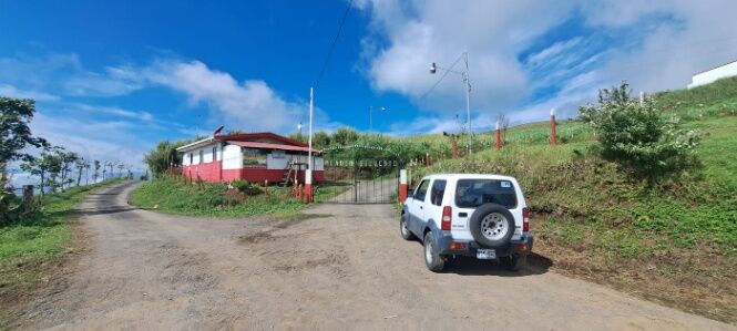 FINCA LECHERA DE 35 HA EN CAPELLADES CON GANADO en Capellades, Alvarado, Cartago — ₡ 1 450 000 000