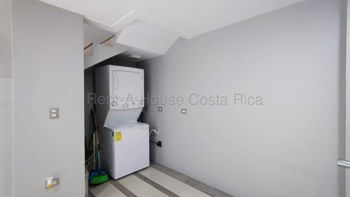 Venta de casa de 3 niveles con terraza privada en condominio #26-2272 GS in Sabanilla, Montes De Oca, San José — $215,000 - Photo 2 of 12