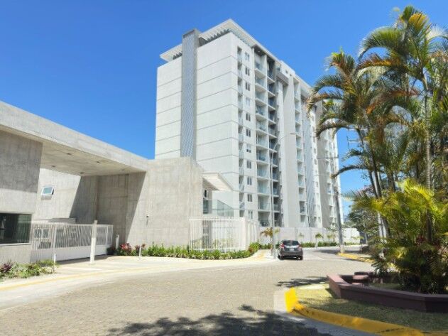 ALQUILO MODERNO APARTAMENTO EN URUCA-SAN JOSÉ. en Uruca, San José — $1,150