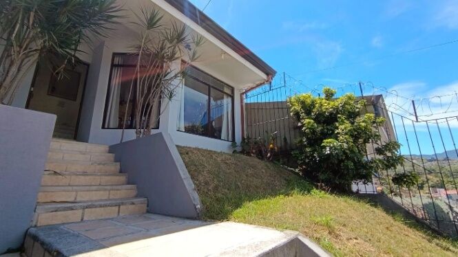 Venta de Casa en Curridabat, San Josê. RAH 25-1556 in Curridabat, San José — ₡ 148 000 000