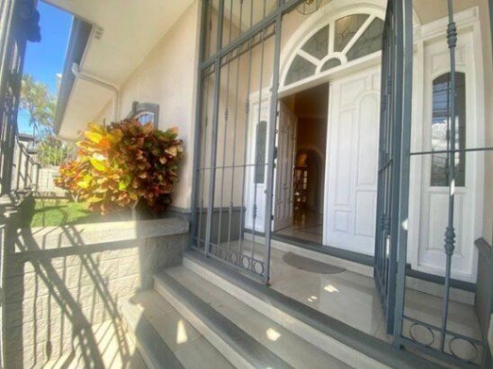 Se vende moderna casa con patio en Pavas San José 25-562 en Pavas, San José — $600,000